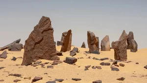 The Mystery of Prehistoric Stone Circles in the Egyptian Desert - image 7