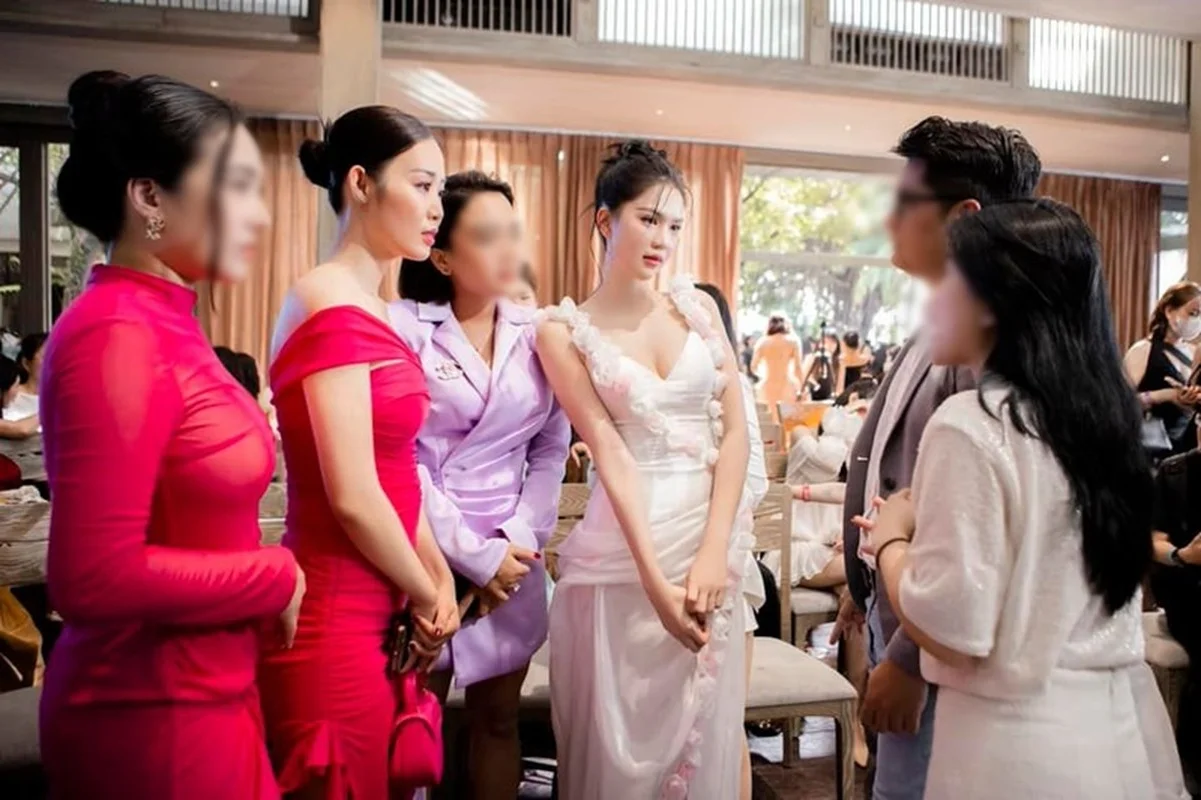 Ngoc Trinh’s Timeless Elegance: A Stunning Gallery of Her Grace and Style at Age 35
