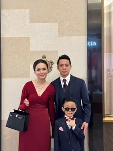 Netizens Speculate Pregnancy as Duy Manh’s Sister-in-Law Huyen Mi Wears Loose Dress - image 9