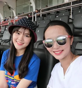 Netizens Speculate Pregnancy as Duy Manh’s Sister-in-Law Huyen Mi Wears Loose Dress - image 3
