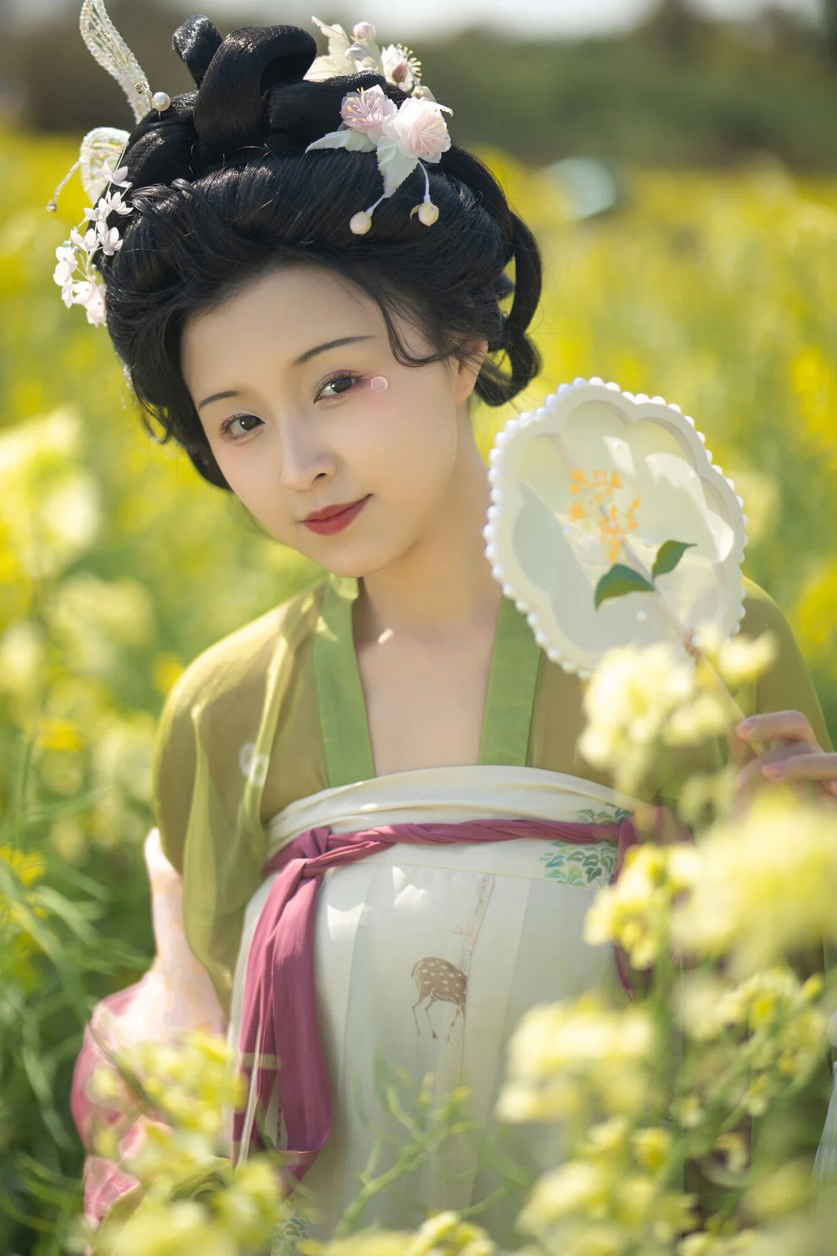 YiTuYu Art Language Vol.6799: Detailed Visuals of You Zhi Yuan Li De Qian Xia