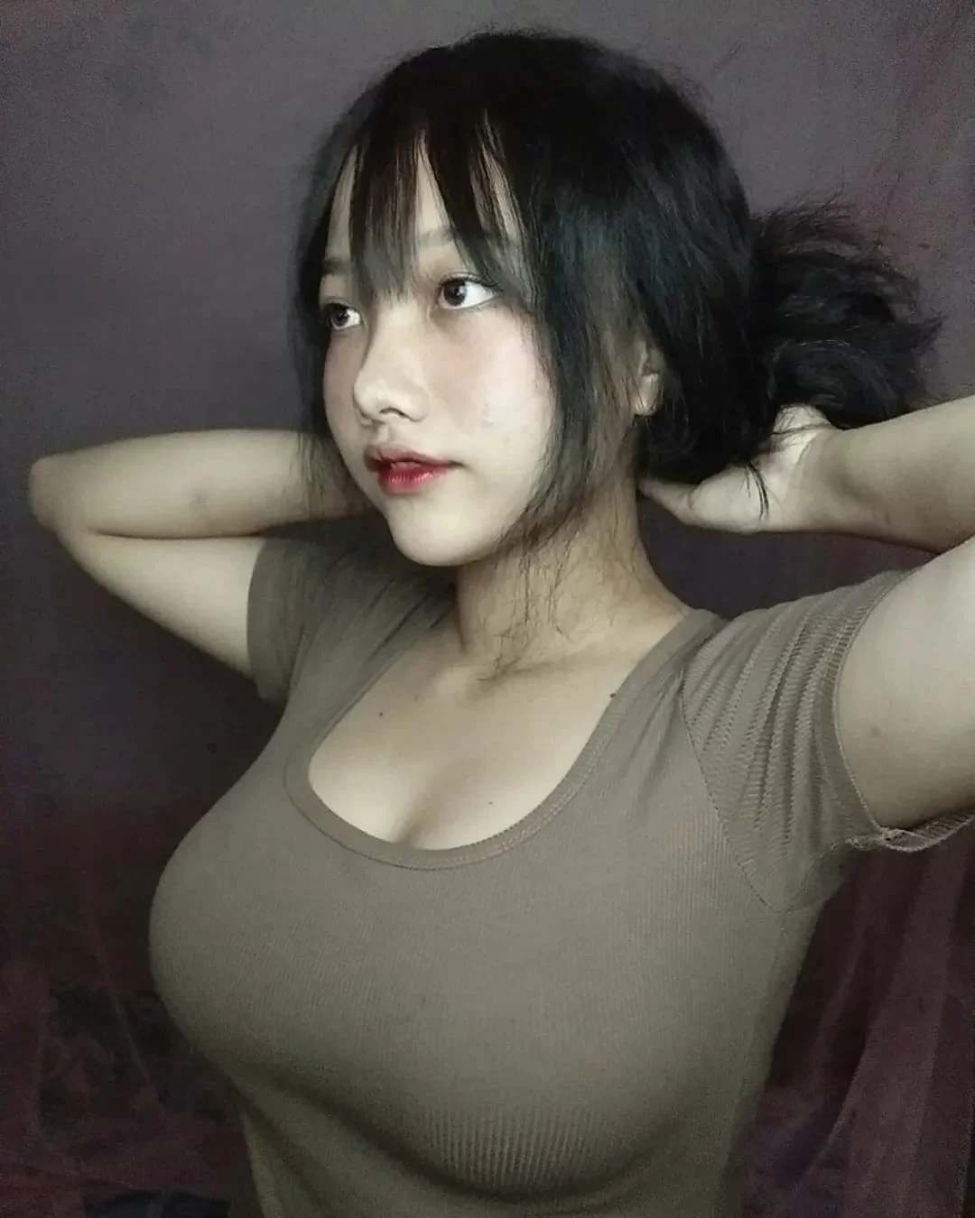 VALORANT Hot Girl Goes Viral with Stunning 'High Damage' Fashion Combo