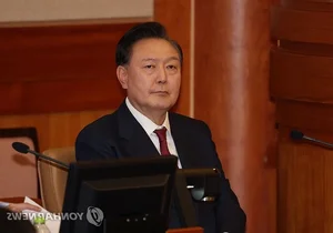 South Korean President Yoon Suk-yeol Impeached Amid Political Crisis - image 6