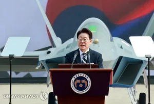 South Korea Unveils First Production Model of KF-21 Boramae Fighter - image 10