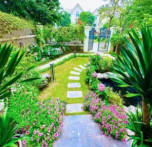 Inside the Gorgeous Flower-Filled Villa of Northern Vietnam’s Wealthiest Actress - image 3