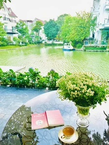 Inside the Gorgeous Flower-Filled Villa of Northern Vietnam’s Wealthiest Actress - image 0