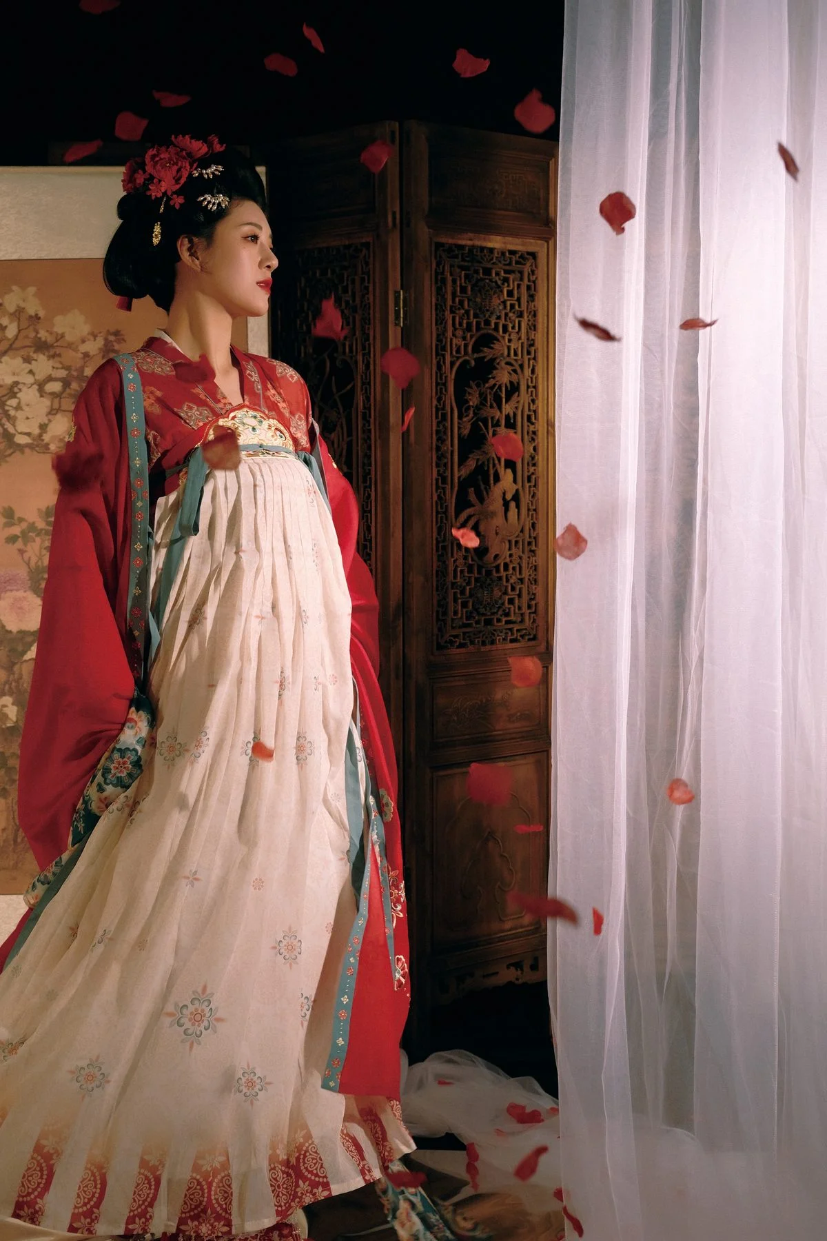 Stunning Visuals in Art Language Vol.4496 Featuring Xiao Lou