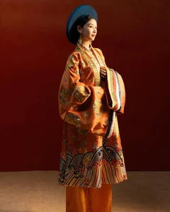 Actress Jun Vu Stuns in Traditional Ancient Vietnamese Attire as a Grand Princess - image 8