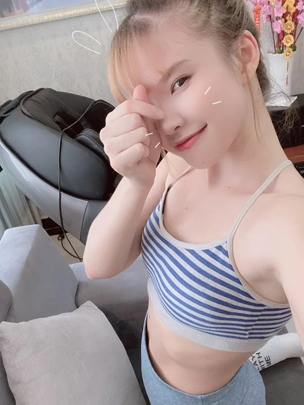 The Ageless Charm of V-Pop Queen Khởi My: Maintaining a Youthful Glow at Age 35