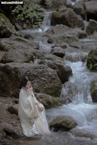 Exploring Artistic Elegance in YiTuYu Art Language Vol.4071 Featuring Ran RR - image 1