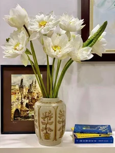 MC Dan Le's Expert Tips for Stunning Home Flower Arrangements - image 9