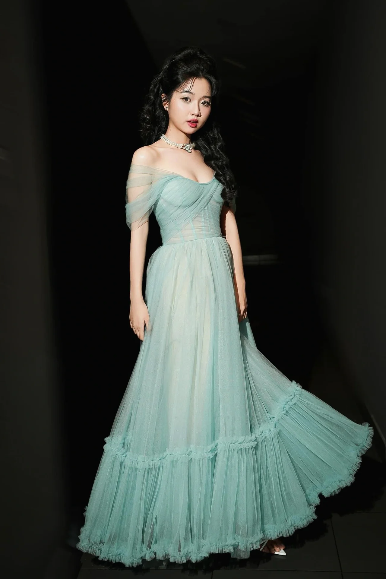 Former Child Star Lam Thanh My Debuts Bold and Mature Fashion Style at 19