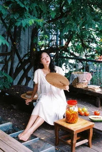 Former Child Star Lam Thanh My Debuts Bold and Mature Fashion Style at 19 - image 4