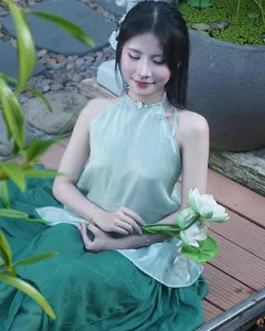Elegant Traditional Vietnamese Ao Yem Portraits: 322+ Gentle and Graceful Photos - image 4