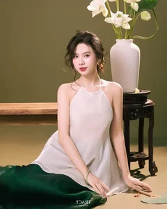 Elegant Traditional Vietnamese Ao Yem Portraits: 322+ Gentle and Graceful Photos - image 2