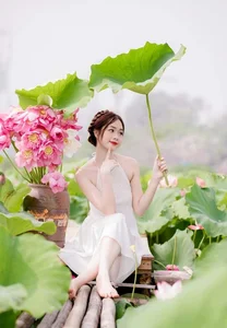 Elegant Traditional Vietnamese Ao Yem Portraits: 322+ Gentle and Graceful Photos - image 1