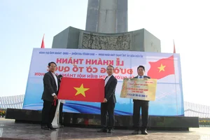 Binh Dinh Inaugurates Coastal National Flag Road in Quy Nhon City - image 11