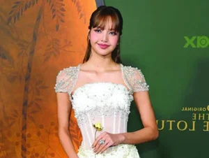 Lisa’s Coachella 2026 Angel Look: Can Stunning Visuals Match Live Vocals? - image 0