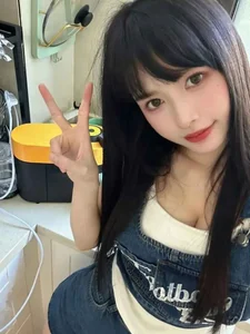 League of Legends Goddess: Past Photos Reveal a Stunning Transformation - image 0