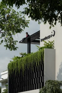 C’s Apartment: Innovative Design for High-End Rental Microclimates - image 20