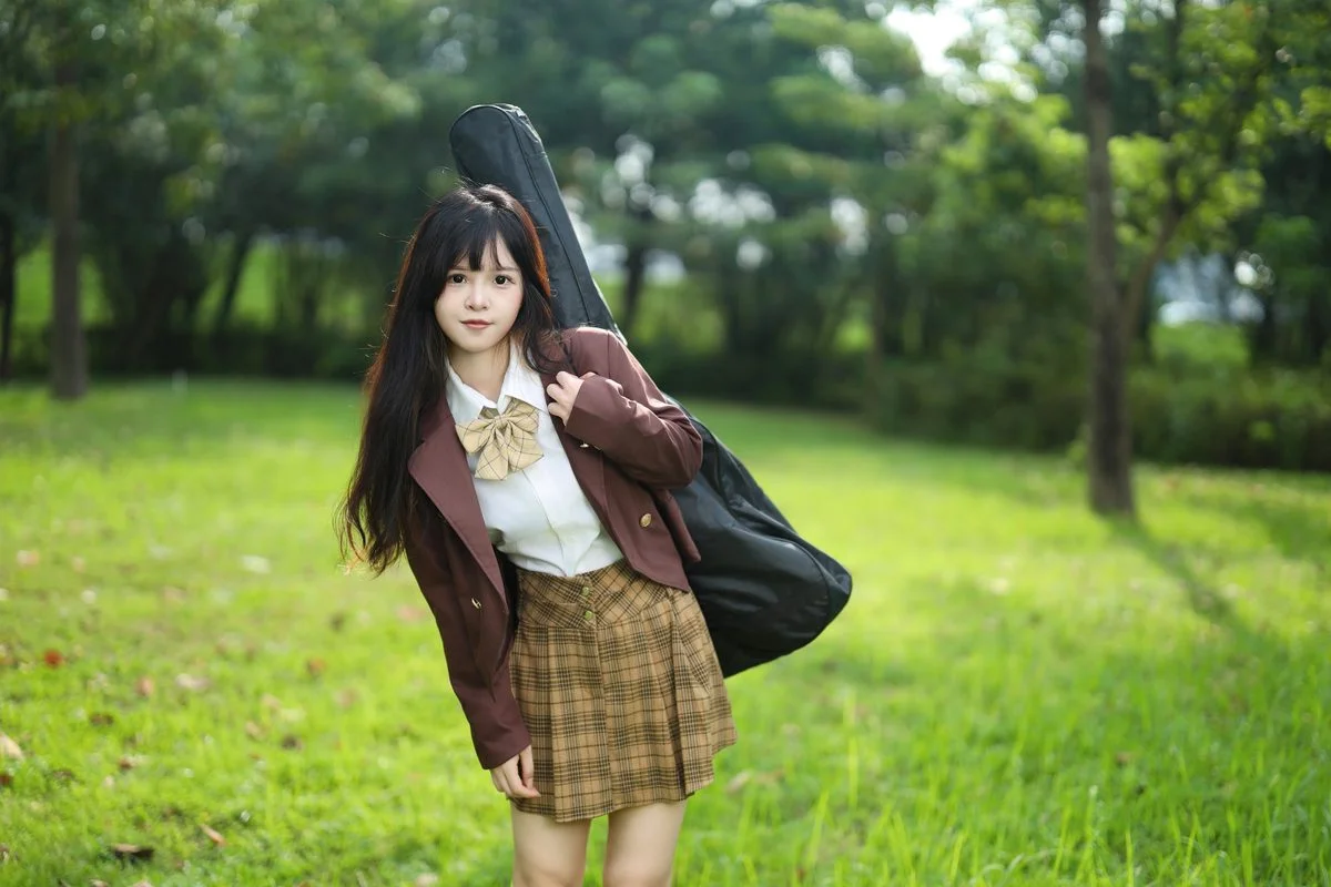 Charming Portraits: Tu Tu Featured in Art Language Vol.5740