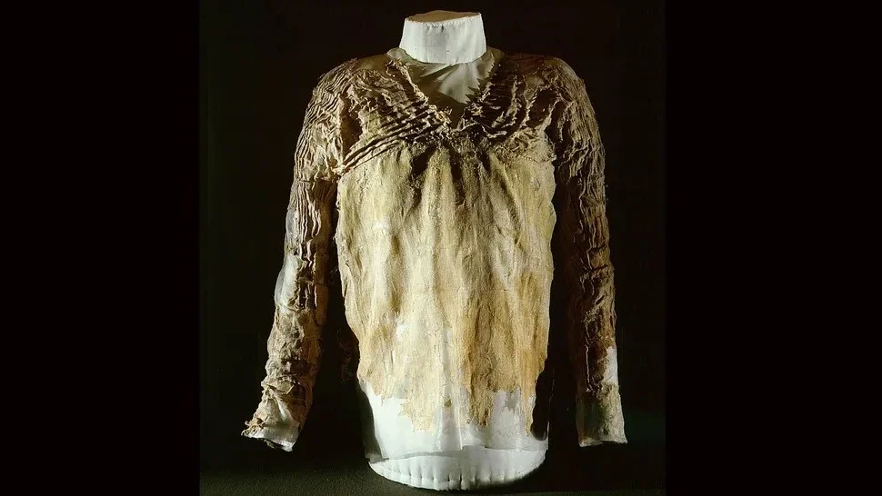 The Tarkhan Dress: Unveiling 5,000 Years of Ancient Fashion Trends and Textile History