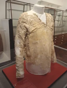 The Tarkhan Dress: Unveiling 5,000 Years of Ancient Fashion Trends and Textile History - image 1