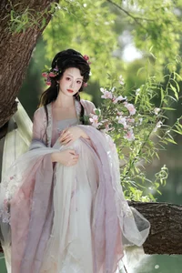 YiTuYu Art Language Vol.7182: Urban Elegance with Xiao Yang Ai Gan Fan - image 10
