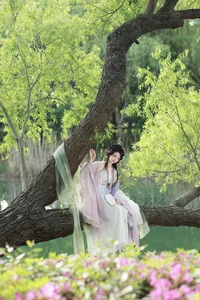 YiTuYu Art Language Vol.7182: Urban Elegance with Xiao Yang Ai Gan Fan - image 2