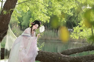 YiTuYu Art Language Vol.7182: Urban Elegance with Xiao Yang Ai Gan Fan - image 17