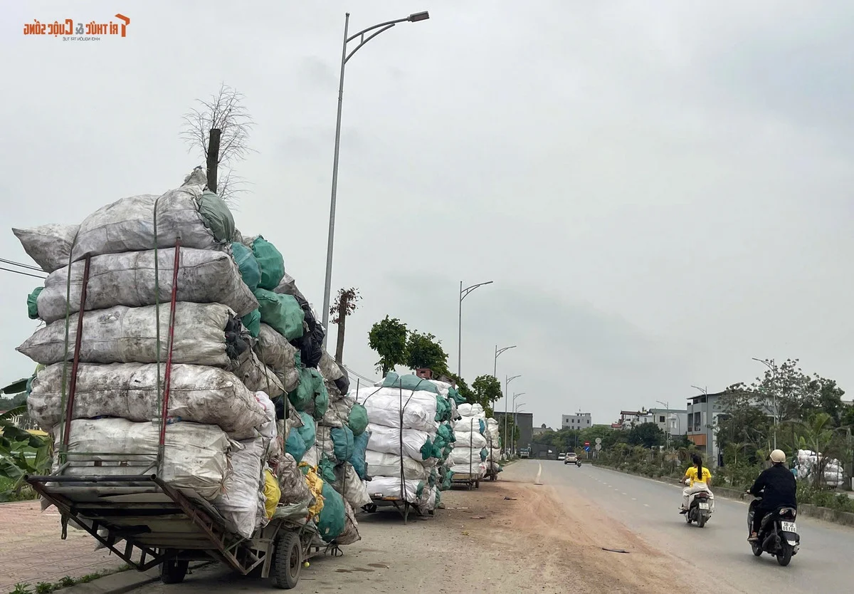 Severe Pollution in Hanoi Plastic Recycling Hub Raises Alarm