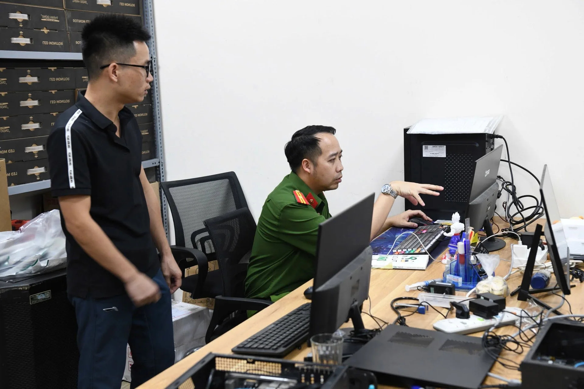 Vietnam Software Copyright Infringement: Police Raid 5 Locations