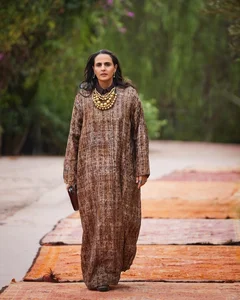 Elegant Royal Fashion: Exploring the Sophisticated Style of the Princess of Qatar - image 5