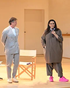 Elegant Royal Fashion: Exploring the Sophisticated Style of the Princess of Qatar - image 1