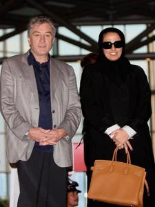 Elegant Royal Fashion: Exploring the Sophisticated Style of the Princess of Qatar - image 7