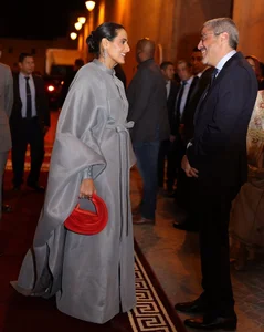 Elegant Royal Fashion: Exploring the Sophisticated Style of the Princess of Qatar - image 4