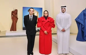 Elegant Royal Fashion: Exploring the Sophisticated Style of the Princess of Qatar - image 8