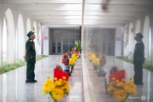 The Emotional Reunion of Soldiers from Two Worlds: A Story of Peace - image 8