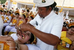 Bizarre and Unique Wedding Traditions from Around the World - image 11
