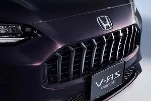 Detailed Look at the 2026 Honda ZR-V e:HEV Hybrid SUV - image 5