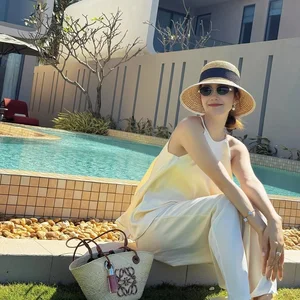 Minh Hang’s Radiant Post-Motherhood Glow: A Blend of Elegance, Family, and Luxury - image 8