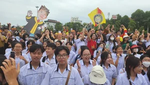Thanh Hoa Province Celebrates as Lê Xuân Mạnh Wins Road to Mount Olympia 2023 - image 7