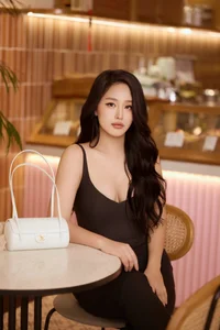 The Extraordinary Wealth of Miss Mai Phuong Thuy: A Life of Luxury - image 1