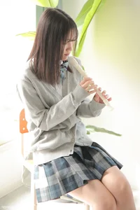Maki Chiba's Ethereal Charm: A Visual Journey Through LOVEPOP Photoset 04 - image 17