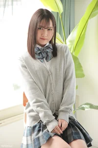 Maki Chiba's Ethereal Charm: A Visual Journey Through LOVEPOP Photoset 04 - image 34