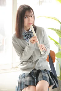 Maki Chiba's Ethereal Charm: A Visual Journey Through LOVEPOP Photoset 04 - image 6