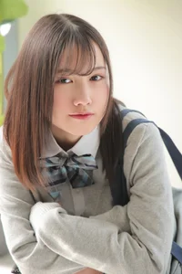 Maki Chiba's Ethereal Charm: A Visual Journey Through LOVEPOP Photoset 04 - image 33