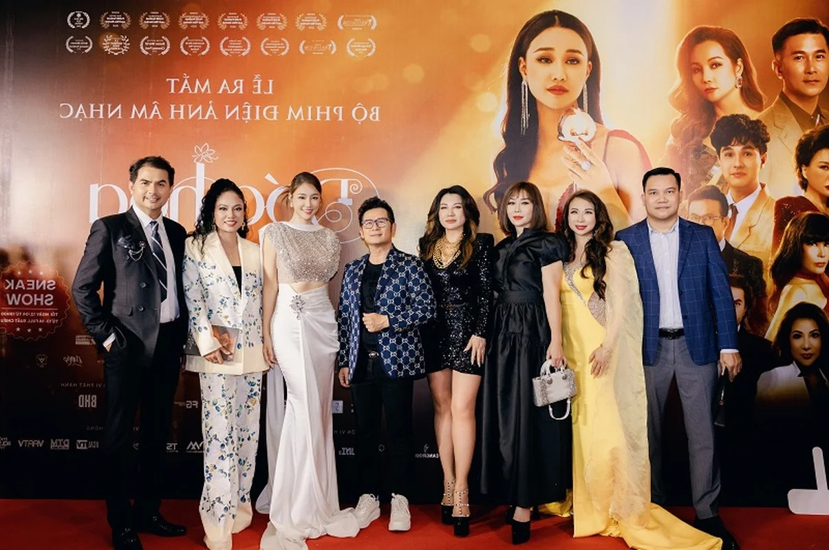 Bang Kieu Joins Trizzie Phuong Trinh and Mai Thu Huyen at Movie Premiere