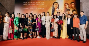 Bang Kieu Joins Trizzie Phuong Trinh and Mai Thu Huyen at Movie Premiere - image 7