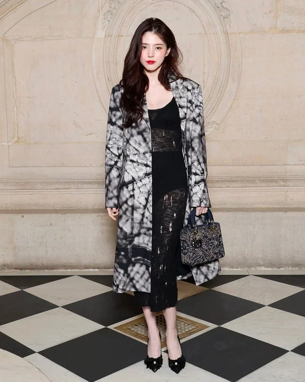 Dior’s Strategy with Asian Ambassadors: Analyzing the Thuy Tien Controversy and Brand Management